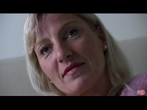 ❤️ Die Mutter, die wir alle gefickt haben ... Lady, benehmen Sie sich! ❌ Sex video bei uns